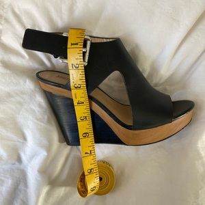 Great condition used Michael kors 7 inch heels